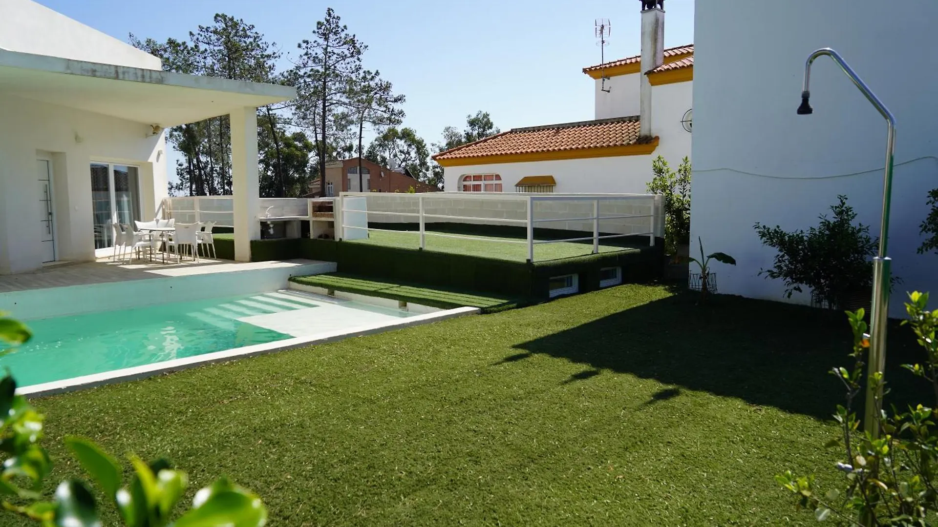 Chalet blanco con piscina privada Isola Cristina 0*,